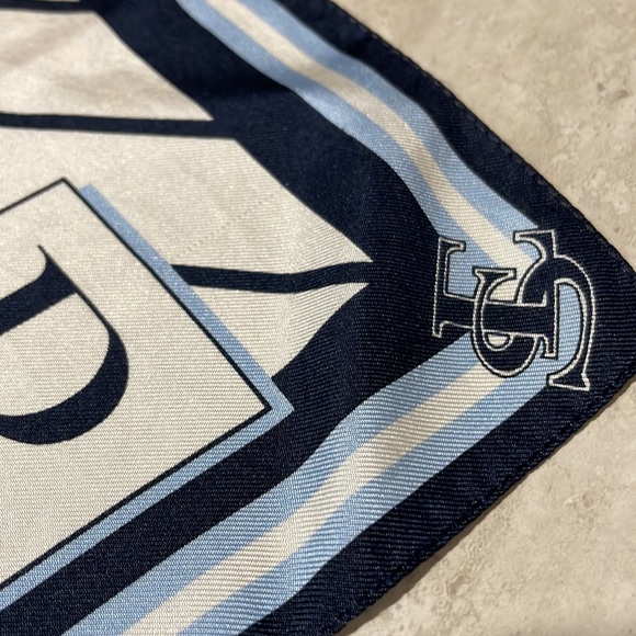 ESCADA SPORT 17X17 silk scarf - Picture 5 of 6